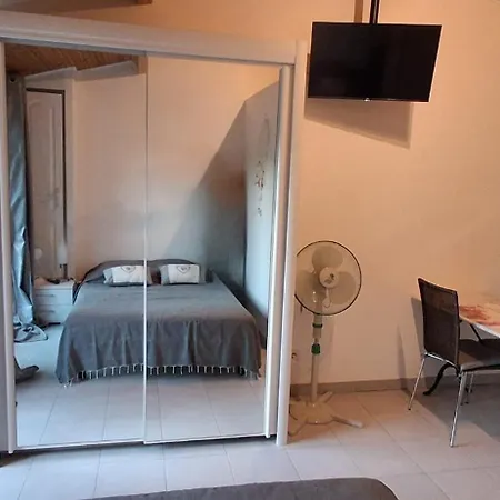 Cosy Idéal Couple Avec Cuisine&wifi Hébergement de vacances